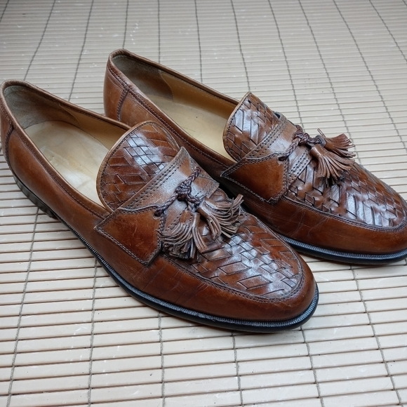 Johnston & Murphy men\'s woven leather brown tassel loafer sz 10.5M. Made in Ital main image 6